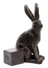 Potty Feet - Vigilant Hare Planter Accessories Foxyavenue UK